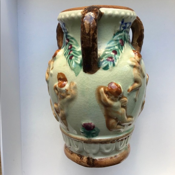 Vintage Small Porcelain Cherub Grecian Vase - Picture 5 of 8